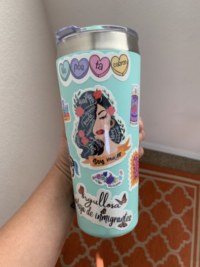 Cafecito y un buen libro latina sticker